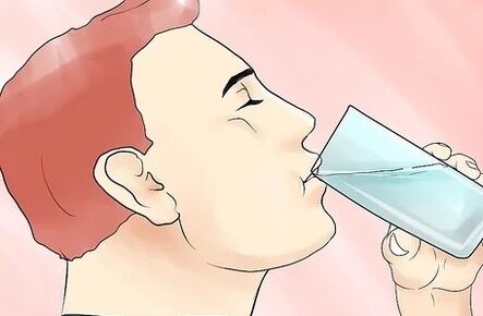 Boire beaucoup d'eau pour enlever les toxines